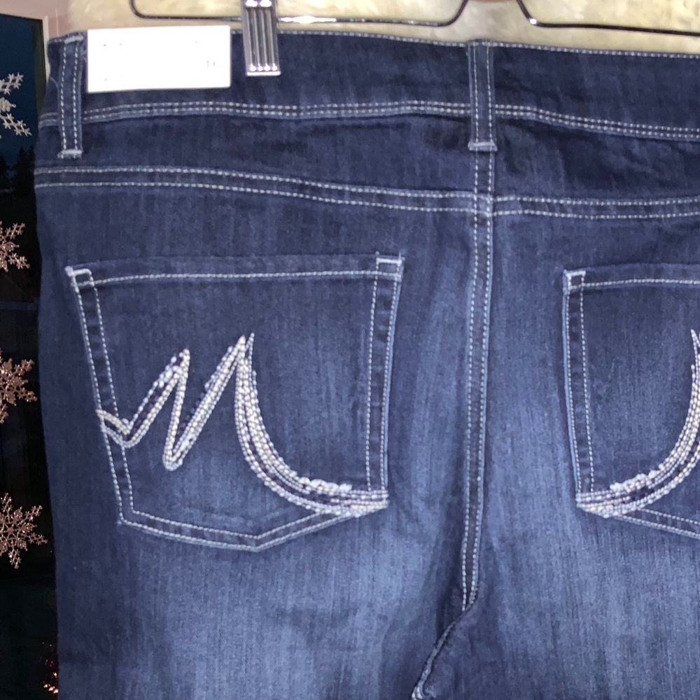 Boot cut jeans